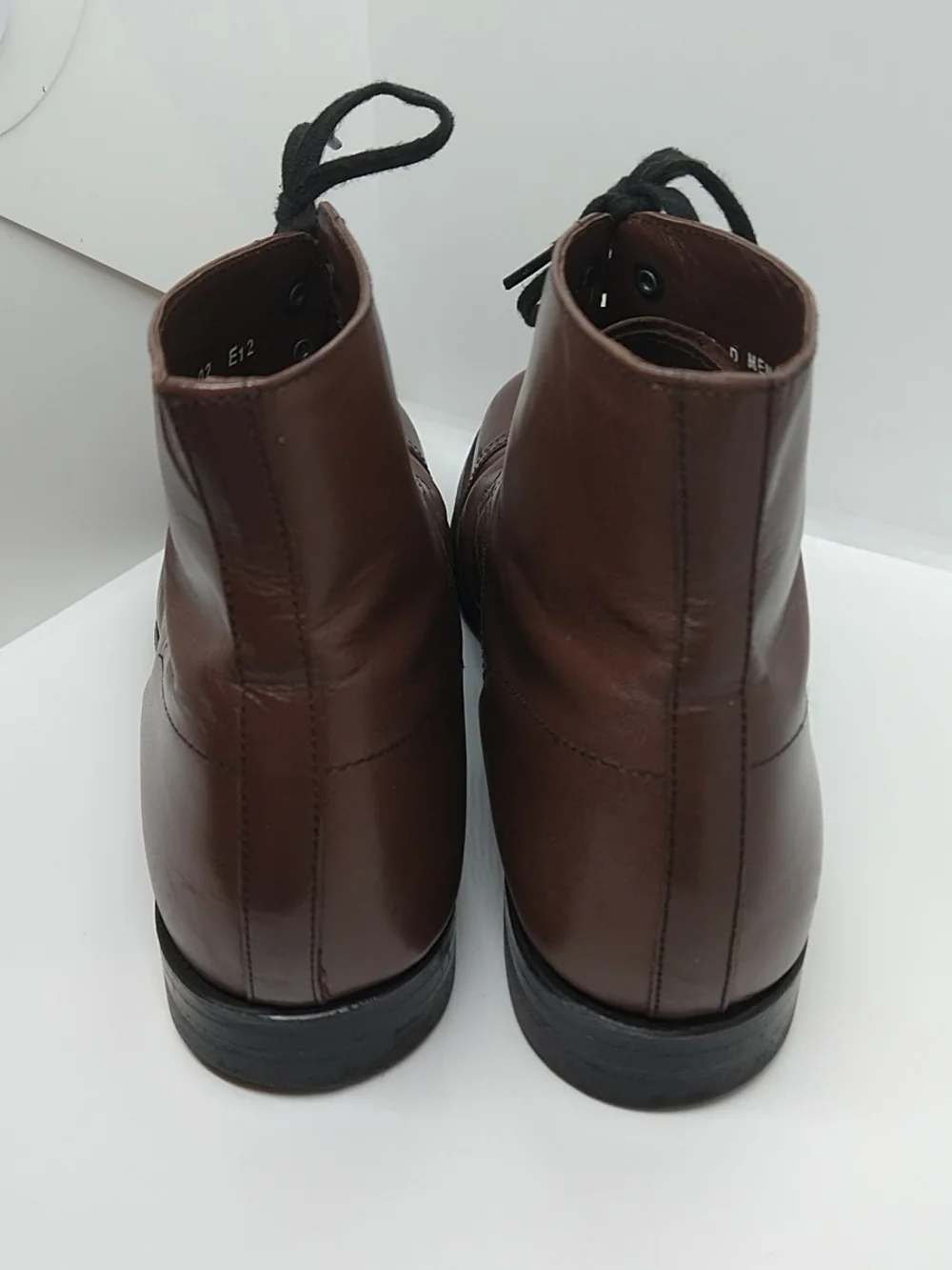 Stacy Adams Brown Leather Lace-Up Chukka Boots